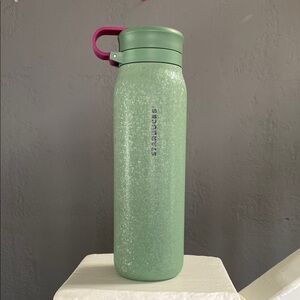 Starbucks 2022 Green Textured Water Bottle 20 fl oz